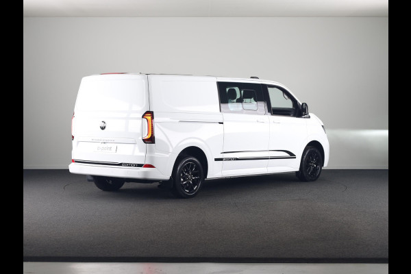 Volkswagen Transporter e-Transporter34 L2H1 Style 64 kWh DC Dubbele cabin 218 pk | Navigatie | Warmtepomp | Parkeersensoren | Achteruitrijcamera | Adaptieve cruise control |