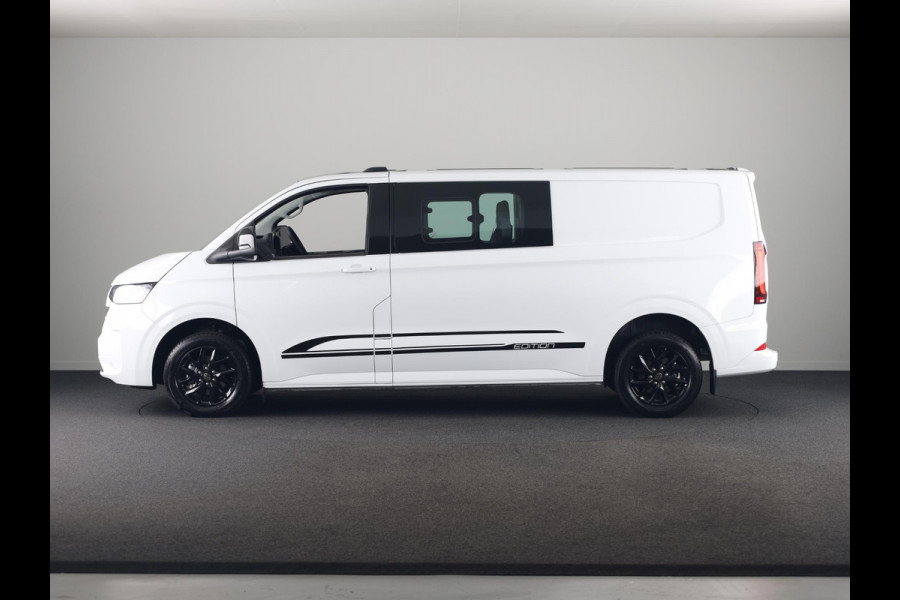 Volkswagen Transporter e-Transporter34 L2H1 Style 64 kWh DC Dubbele cabin 218 pk | Navigatie | Warmtepomp | Parkeersensoren | Achteruitrijcamera | Adaptieve cruise control |