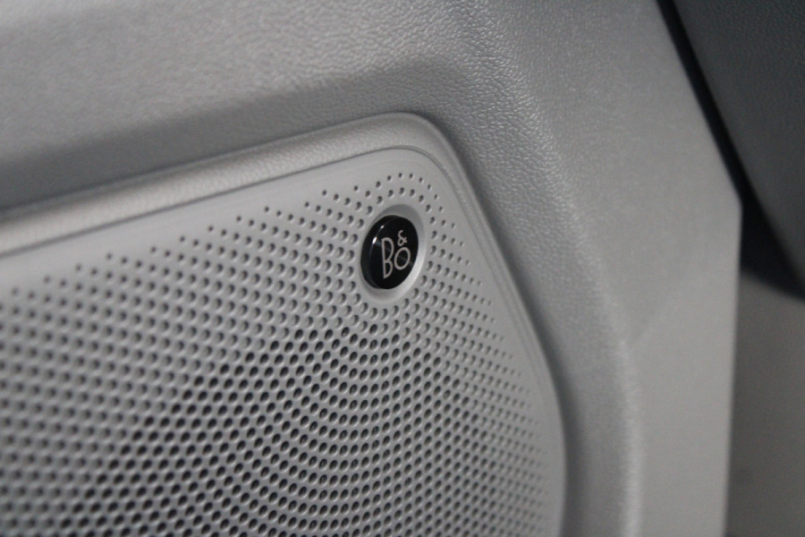 Ford E-Transit Custom 340 L2H1 Limited 218pk - 2x Schuif - LED - 360 Camera - B&O - ACC - Navi - Stoel/Stuurverwarming - Rijklaar