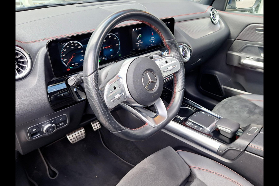 Mercedes-Benz EQA 250 AMG Line 67 kWh | SOH: 93,4% | Panaromadak | Trekhaak | LED |