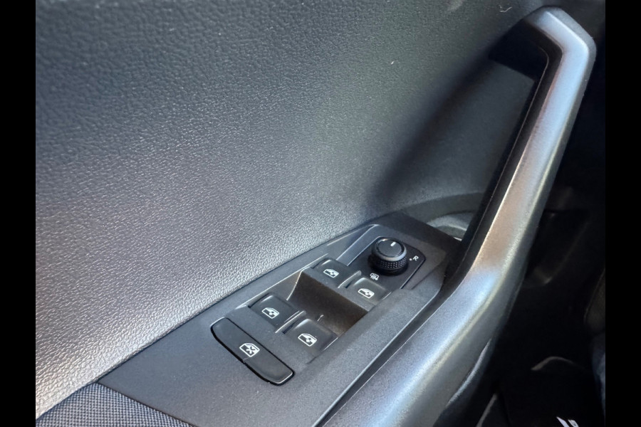 Volkswagen Polo 1.0 TSI DSG 95 PK APPLE CARPLAY Clima Stoelverw.