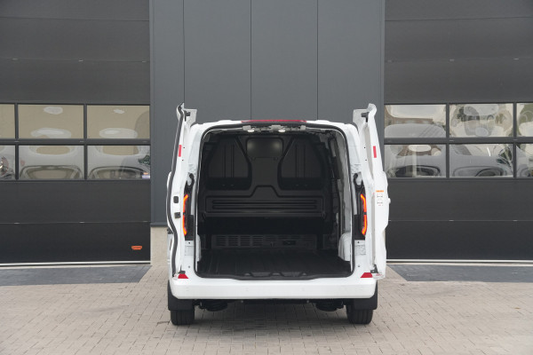 Ford E-Transit Custom 340 L2H1 Limited 71 kWh 218pk - LED - Carplay - Stoelverwarming - Keyless - Cruise - Rijklaar