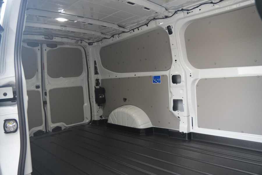Ford E-Transit Custom 340 L2H1 Limited 71 kWh 218pk - LED - Carplay - Stoelverwarming - Keyless - Cruise - Rijklaar