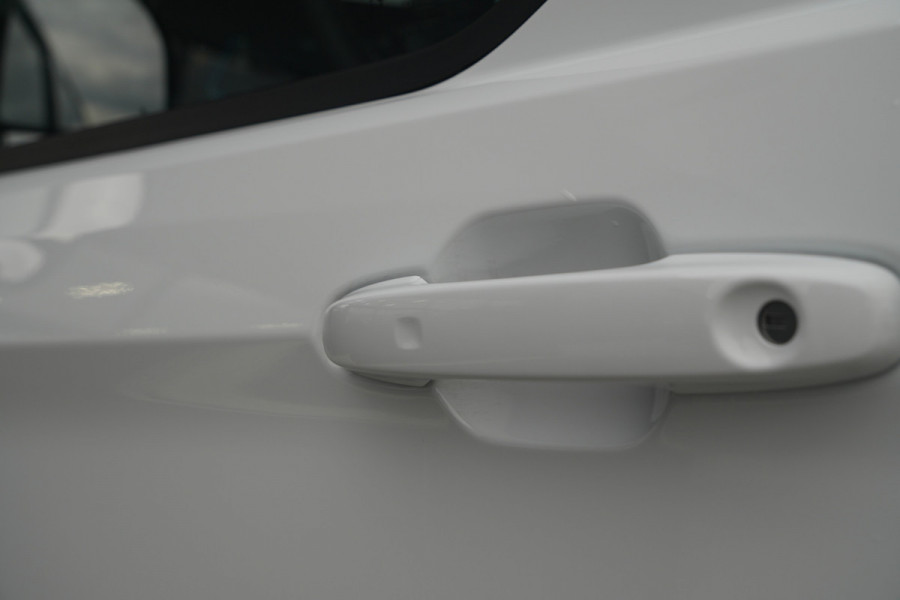 Ford E-Transit Custom 340 L2H1 Limited 71 kWh 218pk - LED - Carplay - Stoelverwarming - Keyless - Cruise - Rijklaar