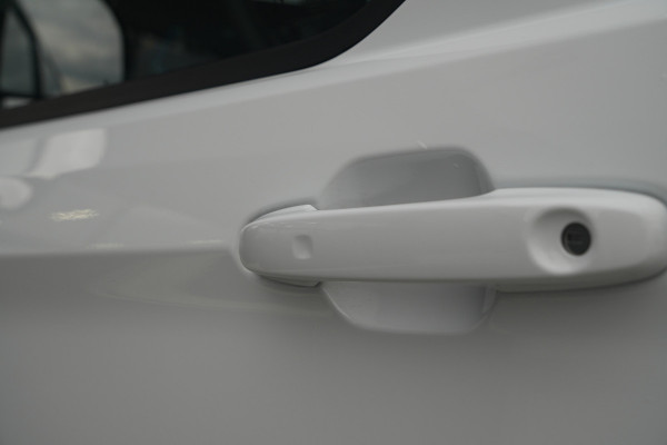 Ford E-Transit Custom 340 L2H1 Limited 71 kWh 218pk - LED - Carplay - Stoelverwarming - Keyless - Cruise - Rijklaar