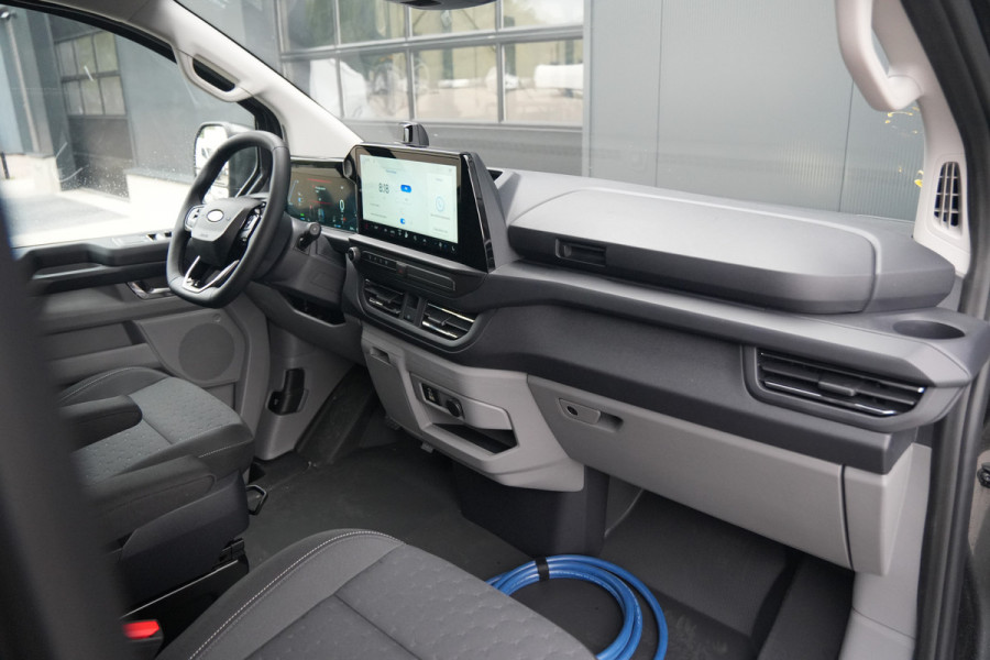 Ford E-Transit Custom 340 L2H1 Limited 71 kWh 218pk - 1+1 stoel - Stoelverwarming - Carplay - Camera - LED - Rijklaar