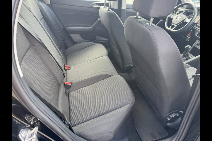 Volkswagen Polo 1.0 MPI Comfortline Business PDC Airco