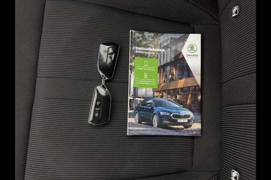 Škoda Octavia 1.0 e-TSI Sport Business   Aut. *FULL-LED | DIGI-COCKPIT | ADAPTIVE-CRUISE | COMFORT-SEATS | NAVI-FULLMAP | CARPLAY | SHIFT-PADDLES | ECC | PDC | 18''ALU | TOWBAR*