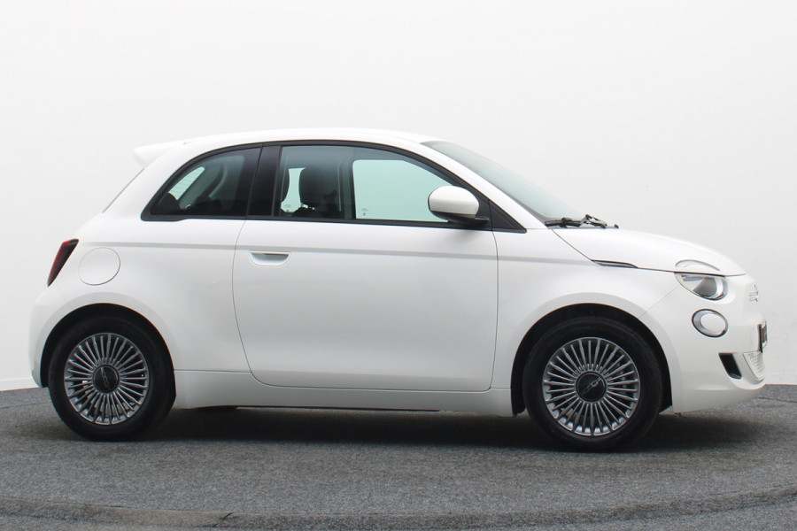 Fiat 500E Icon 42 kWh SOH 96%, Virtual Cockpit, Apple Carplay, Climate, Lane Assist, 16"