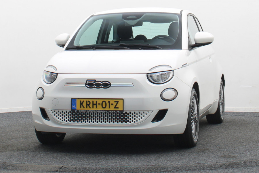 Fiat 500E Icon 42 kWh SOH 96%, Virtual Cockpit, Apple Carplay, Climate, Lane Assist, 16"