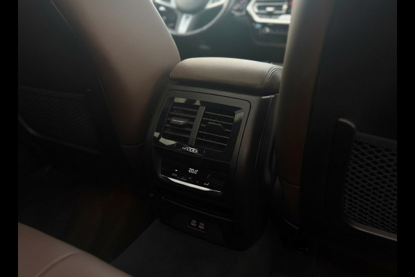BMW X3 XDrive30e High Executive M- Sport, panoramadak, 360 camera, elect bedienbare stoelen, lazer, fabriek garantie tot 2028,
