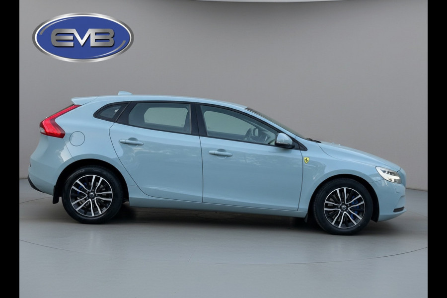 Volvo V40 1.5 T2 AUTOMAAT Edition+ sport, dealer onderhouden, navigatie, NL auto met nap