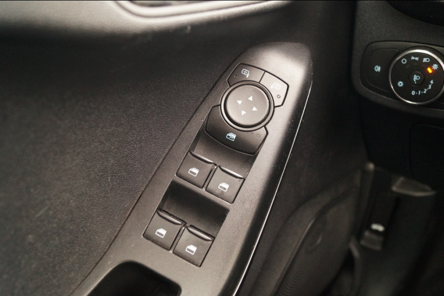 Ford Fiesta 1.0 EcoBoost 100pk Titanium -NAVI-ECC-LED-PDC-
