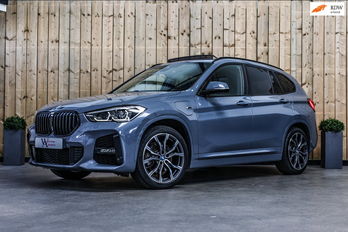 BMW X1 XDrive25e M-Sport *Pano*H/K*Head-Up*Camera*Keyless*Trekhaak*