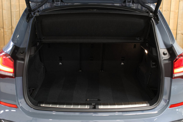 BMW X1 XDrive25e M-Sport *Pano*H/K*Head-Up*Camera*Keyless*Trekhaak*