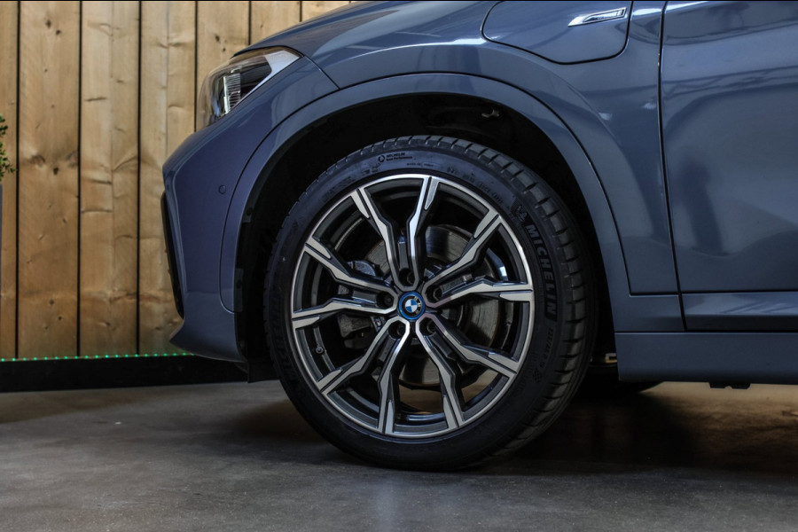 BMW X1 XDrive25e M-Sport *Pano*H/K*Head-Up*Camera*Keyless*Trekhaak*