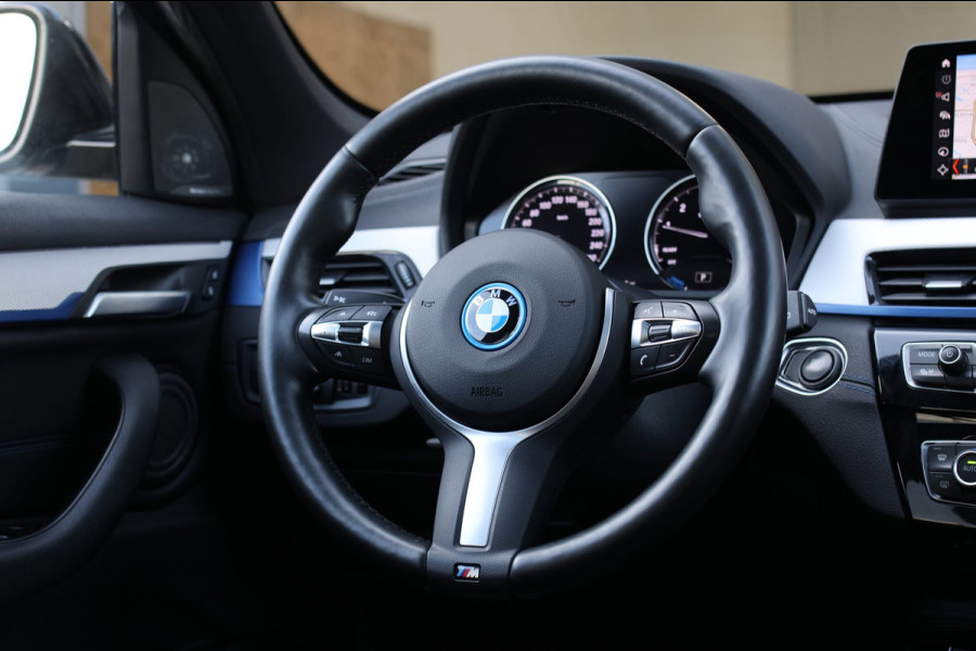 BMW X1 XDrive25e M-Sport *Pano*H/K*Head-Up*Camera*Keyless*Trekhaak*