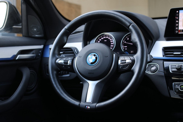 BMW X1 XDrive25e M-Sport *Pano*H/K*Head-Up*Camera*Keyless*Trekhaak*