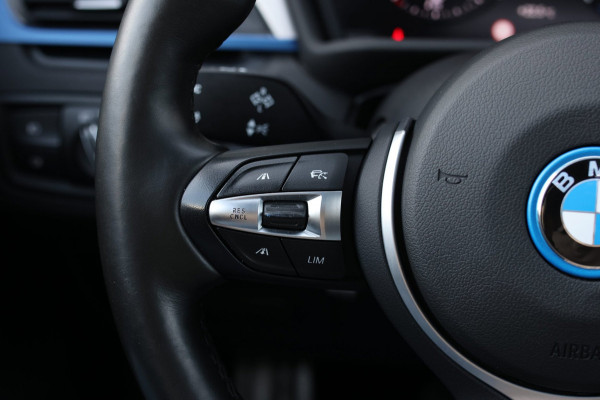 BMW X1 XDrive25e M-Sport *Pano*H/K*Head-Up*Camera*Keyless*Trekhaak*