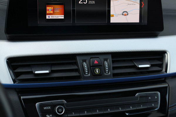 BMW X1 XDrive25e M-Sport *Pano*H/K*Head-Up*Camera*Keyless*Trekhaak*