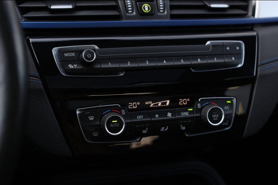 BMW X1 XDrive25e M-Sport *Pano*H/K*Head-Up*Camera*Keyless*Trekhaak*