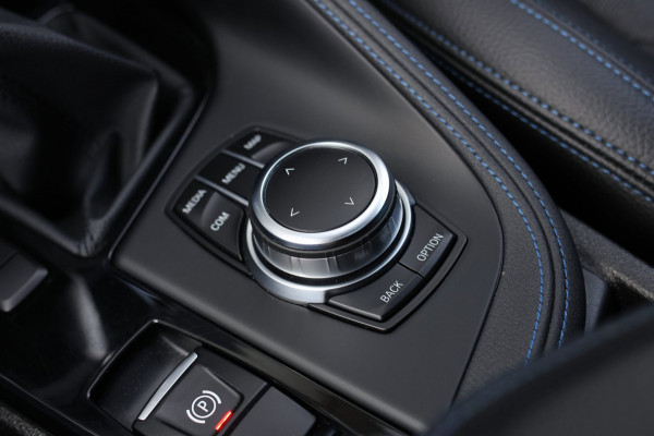 BMW X1 XDrive25e M-Sport *Pano*H/K*Head-Up*Camera*Keyless*Trekhaak*