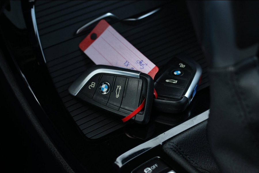 BMW X1 XDrive25e M-Sport *Pano*H/K*Head-Up*Camera*Keyless*Trekhaak*