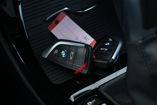 BMW X1 XDrive25e M-Sport *Pano*H/K*Head-Up*Camera*Keyless*Trekhaak*