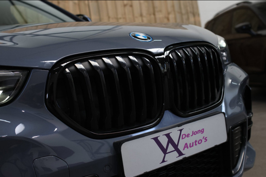 BMW X1 XDrive25e M-Sport *Pano*H/K*Head-Up*Camera*Keyless*Trekhaak*