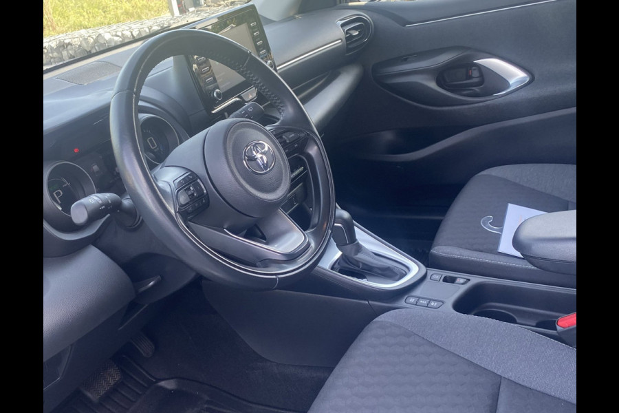 Toyota Yaris 1.5 Hybrid Dynamic/ Virtual CP/ DriveAssist/ CarPlay/ Fabrieksgarantie/ NAP/ Dealeronderhouden