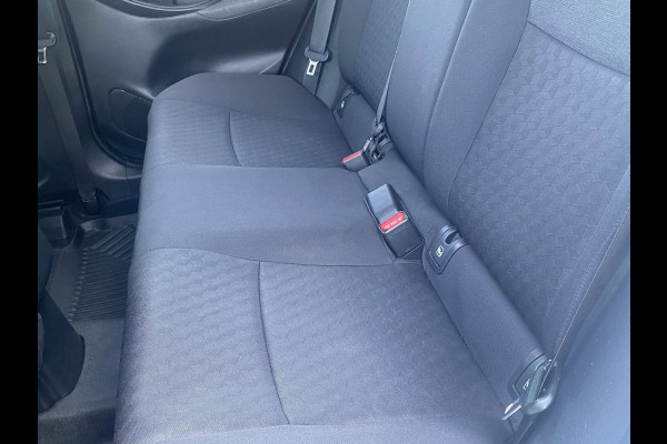 Toyota Yaris 1.5 Hybrid Dynamic/ Virtual CP/ DriveAssist/ CarPlay/ Fabrieksgarantie/ NAP/ Dealeronderhouden