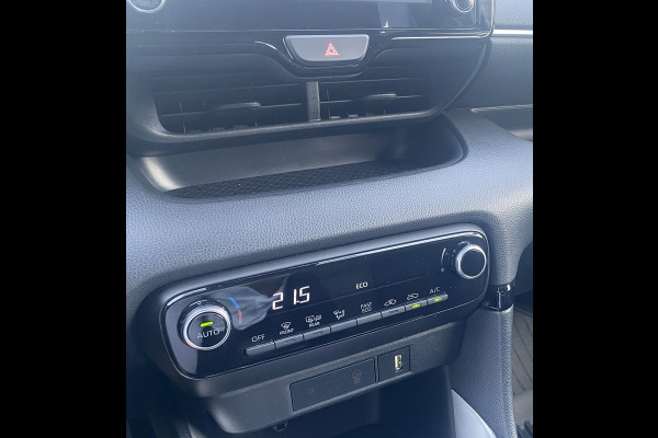 Toyota Yaris 1.5 Hybrid Dynamic/ Virtual CP/ DriveAssist/ CarPlay/ Fabrieksgarantie/ NAP/ Dealeronderhouden