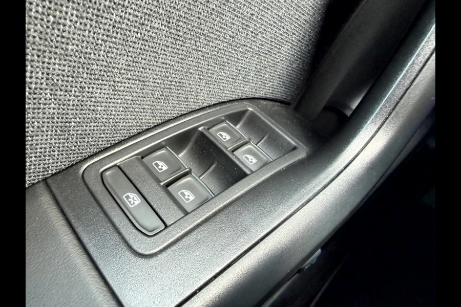 Seat Ateca 1.5 TSI 150pk Xperience Business Intense App Connect, 360 camera, Elek. Achterklep