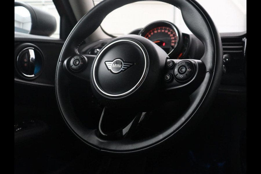 MINI Clubman 1.5 One Salt | Cruise control | Navigatie | Bluetooth | Climate control | NAP 88.741km. | 16" velgen