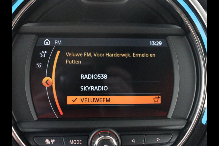 MINI Clubman 1.5 One Salt | Cruise control | Navigatie | Bluetooth | Climate control | NAP 88.741km. | 16" velgen