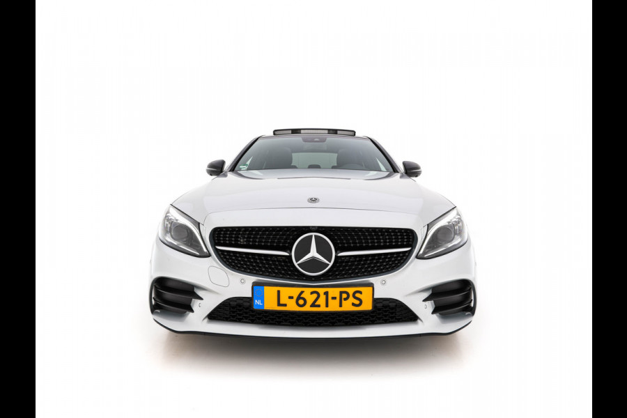Mercedes-Benz C-Klasse 300 e Business Solution AMG Limited Night-Pack (Plug-in) {SoH-94%} (INCL-BTW) Aut. *PANO | LEATHER-MICROFIBRE | MULTIBEAM-LED | TOPVIEW | DIGI-COCKPIT | BLINDSPOT | HEATED-SPORTSEATS | SHIFTPADDLES | NAVI-FULLAMP | PRIVACY-GLASS | PDC | CRUISE | TOWBAR | 18"