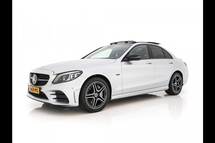 Mercedes-Benz C-Klasse 300 e Business Solution AMG Limited Night-Pack (Plug-in) {SoH-94%} (INCL-BTW) Aut. *PANO | LEATHER-MICROFIBRE | MULTIBEAM-LED | TOPVIEW | DIGI-COCKPIT | BLINDSPOT | HEATED-SPORTSEATS | SHIFTPADDLES | NAVI-FULLAMP | PRIVACY-GLASS | PDC | CRUISE | TOWBAR | 18"