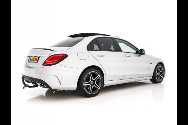 Mercedes-Benz C-Klasse 300 e Business Solution AMG Limited Night-Pack (Plug-in) {SoH-94%} (INCL-BTW) Aut. *PANO | LEATHER-MICROFIBRE | MULTIBEAM-LED | TOPVIEW | DIGI-COCKPIT | BLINDSPOT | HEATED-SPORTSEATS | SHIFTPADDLES | NAVI-FULLAMP | PRIVACY-GLASS | PDC | CRUISE | TOWBAR | 18"