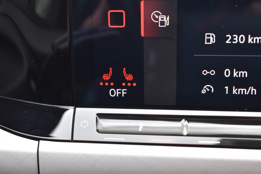 Volkswagen Golf 1.0 eTSI Life Business Automaat Navigatie/CarPlay