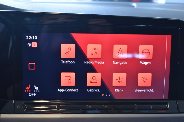 Volkswagen Golf 1.0 eTSI Life Business Automaat Navigatie/CarPlay