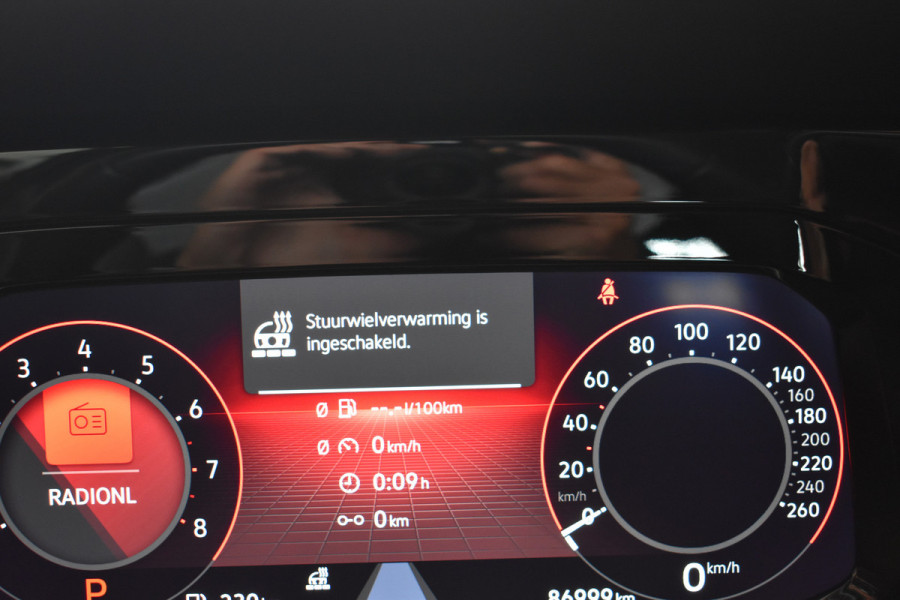 Volkswagen Golf 1.0 eTSI Life Business Automaat Navigatie/CarPlay