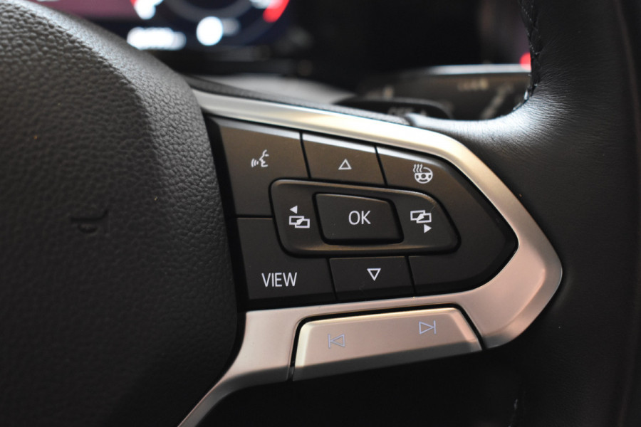 Volkswagen Golf 1.0 eTSI Life Business Automaat Navigatie/CarPlay