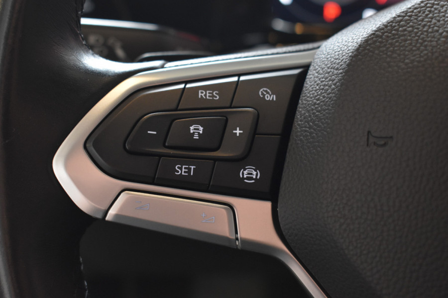 Volkswagen Golf 1.0 eTSI Life Business Automaat Navigatie/CarPlay