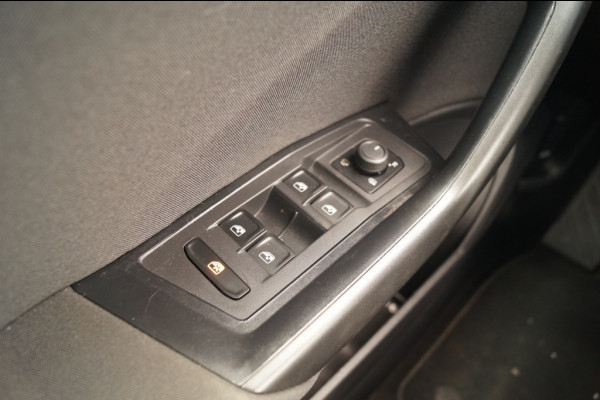 Volkswagen T-Roc 1.5 TSI 150pk Life Business -NAVI-ECC-CAM-LED-DIGI-