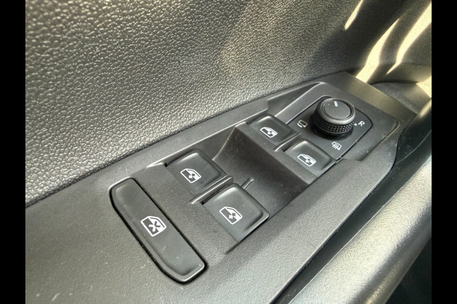Volkswagen Taigo 1.0 TSI * Carplay * Adaptieve Cruise * Virtual Cockpit * Lm Velgen *