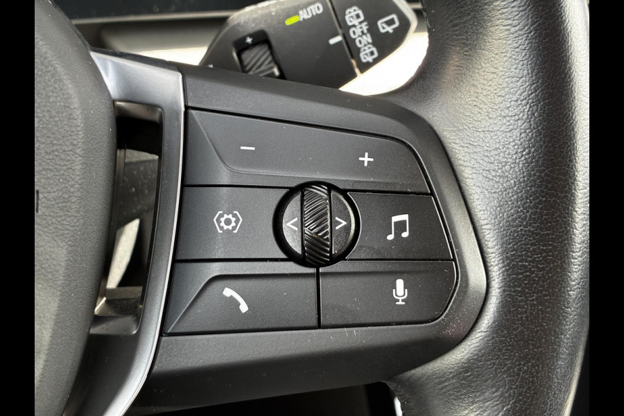 BMW X1 sDrive20i Automaat / Live Cockpit Plus / Navigatiesysteem / Parkeersensoren voor + achter / Active Guard / Cruise Control / DAB / Connected Package Professional / Parkarking Assitant / LED