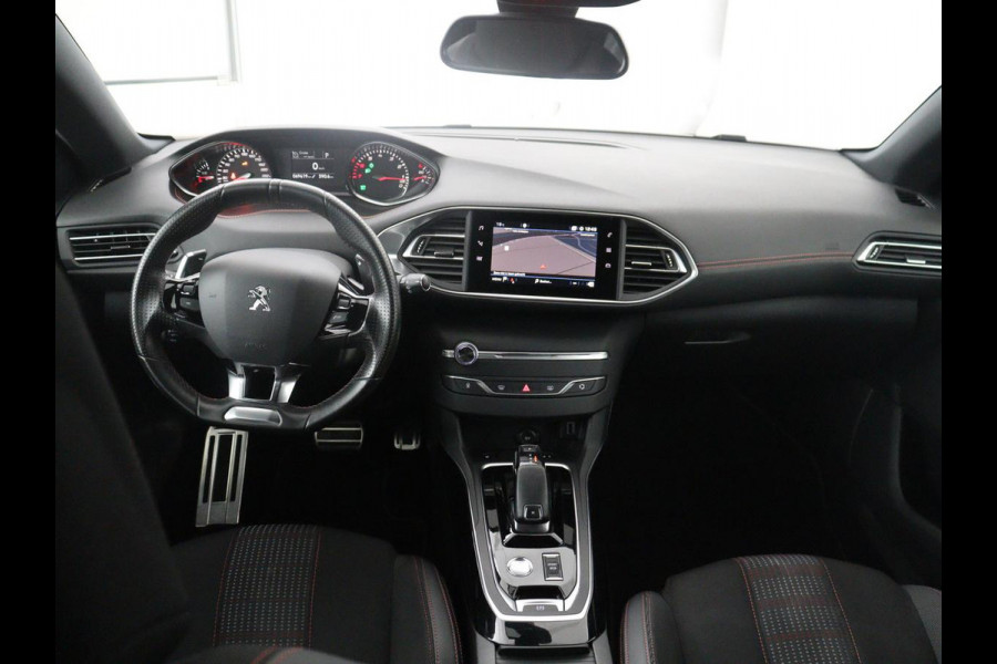 Peugeot 308 SW 1.2 PureTech GT-line | Half leder | Cruise control | Carplay | Navigatie | Camera | Park assist | Climate control | 17" velgen