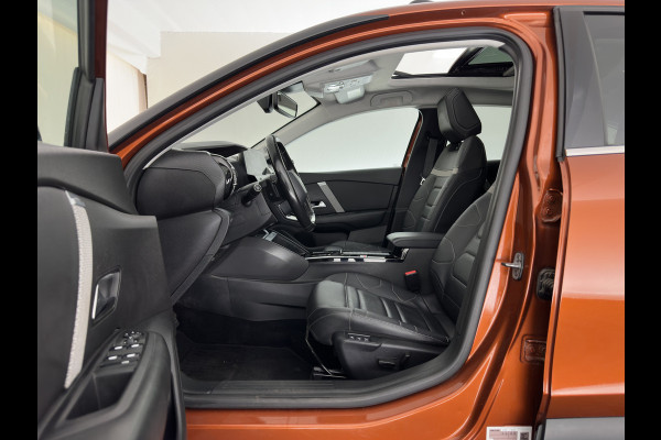 Citroën C4 1.2 Puretech Shine (INCL-BTW) *PANO | HEAD-UP | LEATHER | FULL-LED | ADAPTIVE-CRUISE |  DIGI-COCKPIT | BLINDSPOT | SHIFT-PADDLES | HEATED-COMFORTSEATS | ECC | LANE-ASSIST | KEYLESS | PDC | CRUISE | DAB  | 18''A