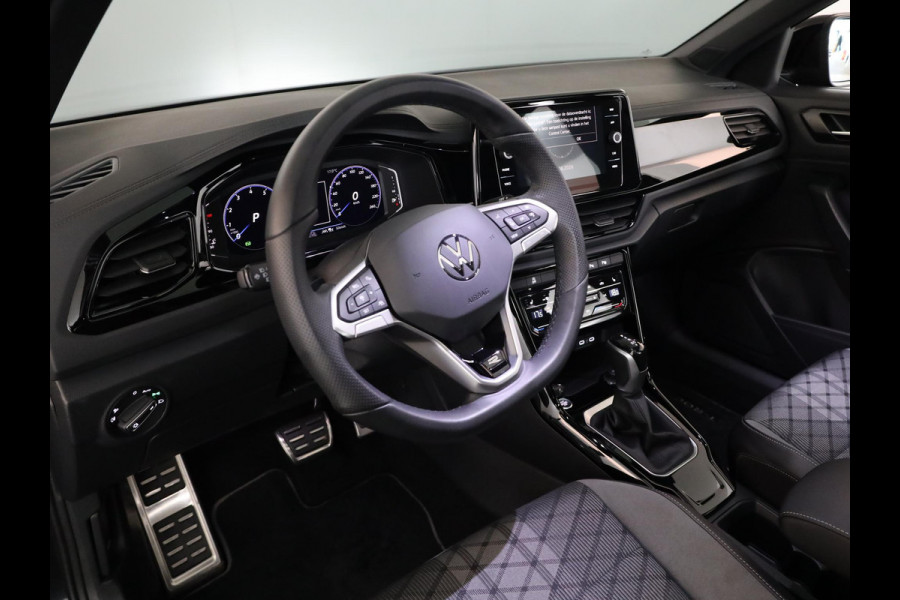 Volkswagen T-Roc 1.5 TSI R-Line Edition 150PK DSG | Panorama dak | Camera | Apple carplay | PDC|