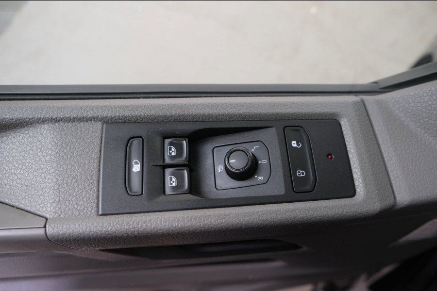 Volkswagen Transporter 2.0 TDI L2H1 28 Automaat > MARGE <
